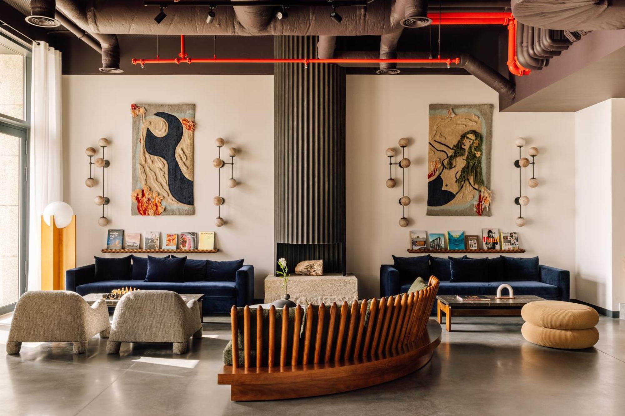וילה נובה דה גאיה The Rebello Hotel & Spa - Small Luxury Hotels Of The World מראה חיצוני תמונה The lobby at the Standard East Village